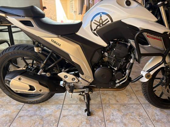 YAMAHA FZ25 FAZER ABS 